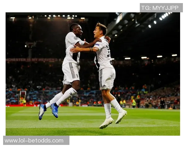 足总杯精彩对决尤文图斯大胜曼联引爆全场激情时刻