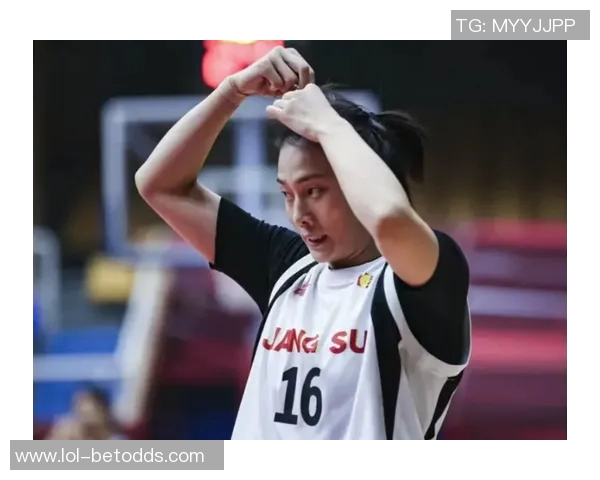 中超赛场惊现冷门那不勒斯狂胜本菲卡四球引发全场沸腾