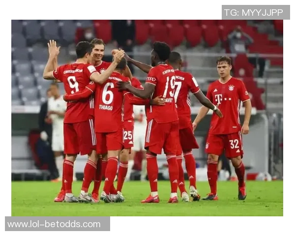 德甲精彩对决国米与里昂战成平局争议判罚引发全场热议