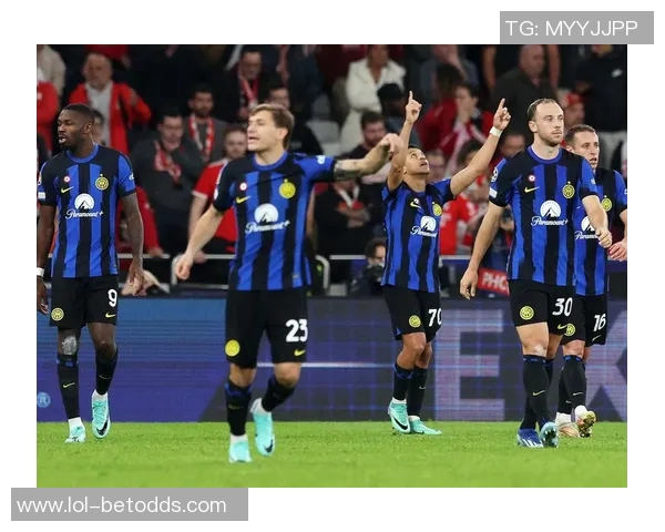 本菲卡大胜国米5-0震惊足总杯赛场全场欢呼声不断