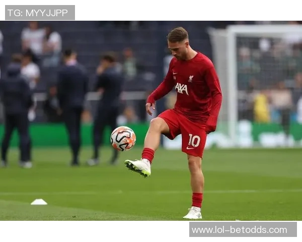 欧联杯热刺与利物浦激战成平局全场焦点时刻回顾与分析