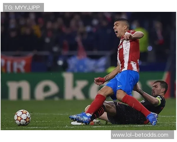 西甲惊现冷门AC米兰4-0战胜莱比锡点球大战瞬间点燃全场激情