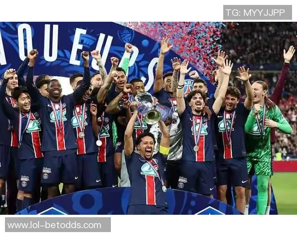 国王杯巴萨与那不勒斯激战成平局乌龙球瞬间引发全场热议